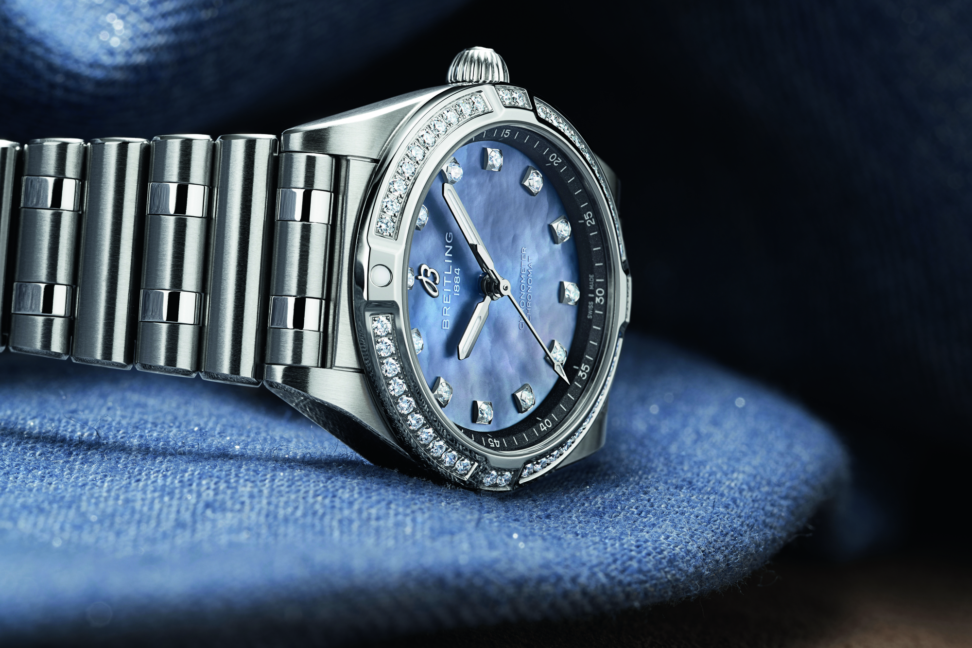 The Best Replica Breitling Chronomat 28: the fusion of extreme lightness and jewellery aesthetics